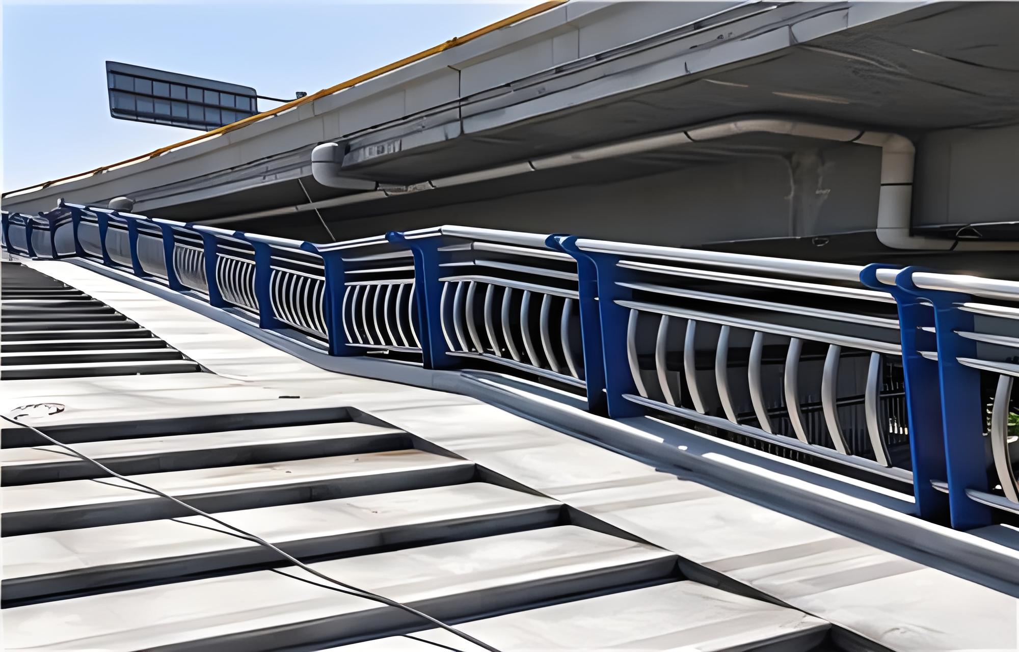 镇江不锈钢桥梁护栏维护方案：确保安全，延长使用寿命